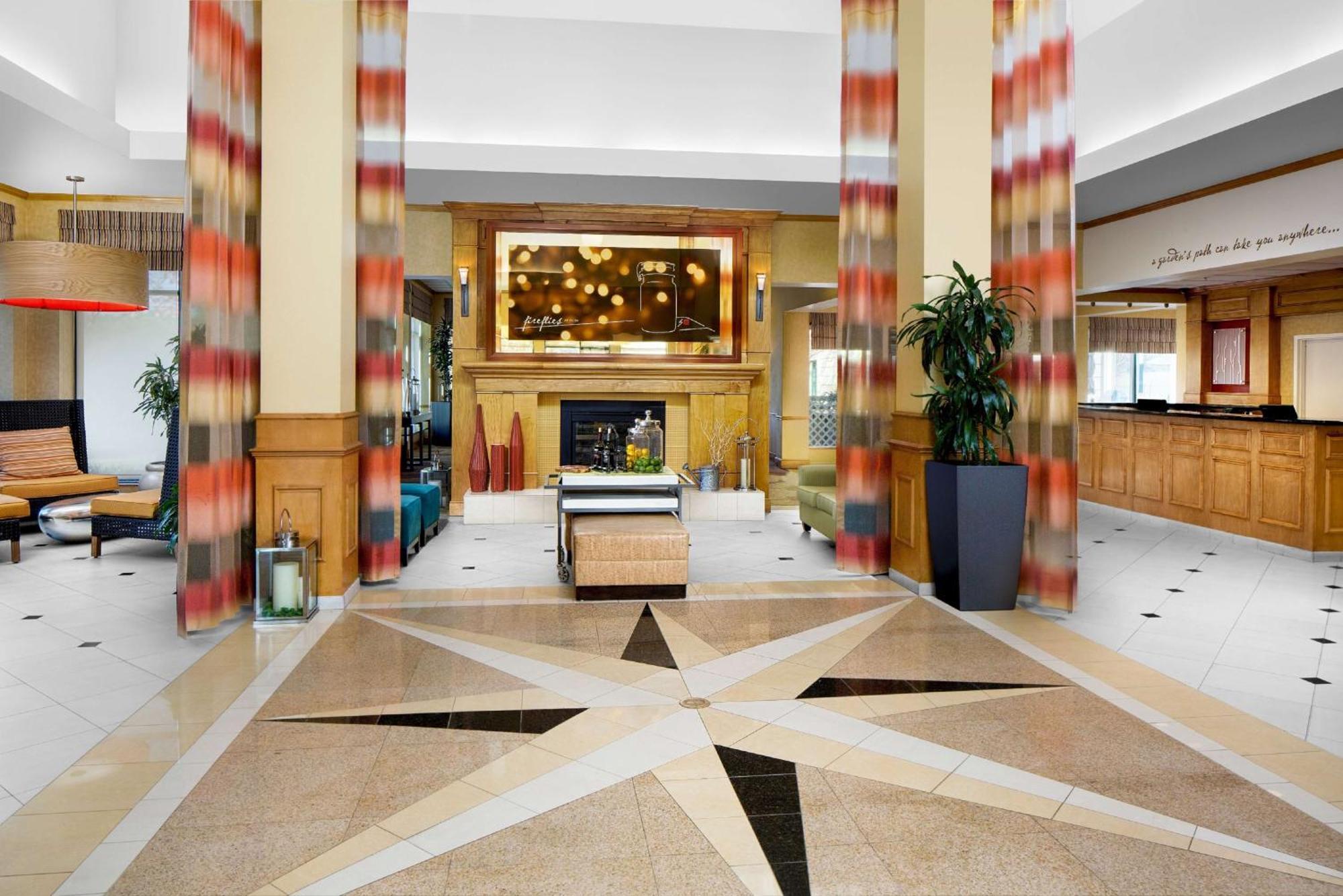 College Park Hilton Garden Inn Atlanta Airport/Millenium Center מראה חיצוני תמונה