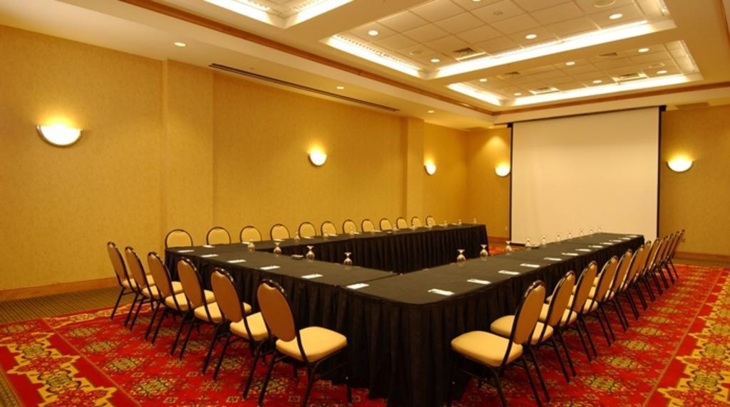 College Park Hilton Garden Inn Atlanta Airport/Millenium Center מראה חיצוני תמונה