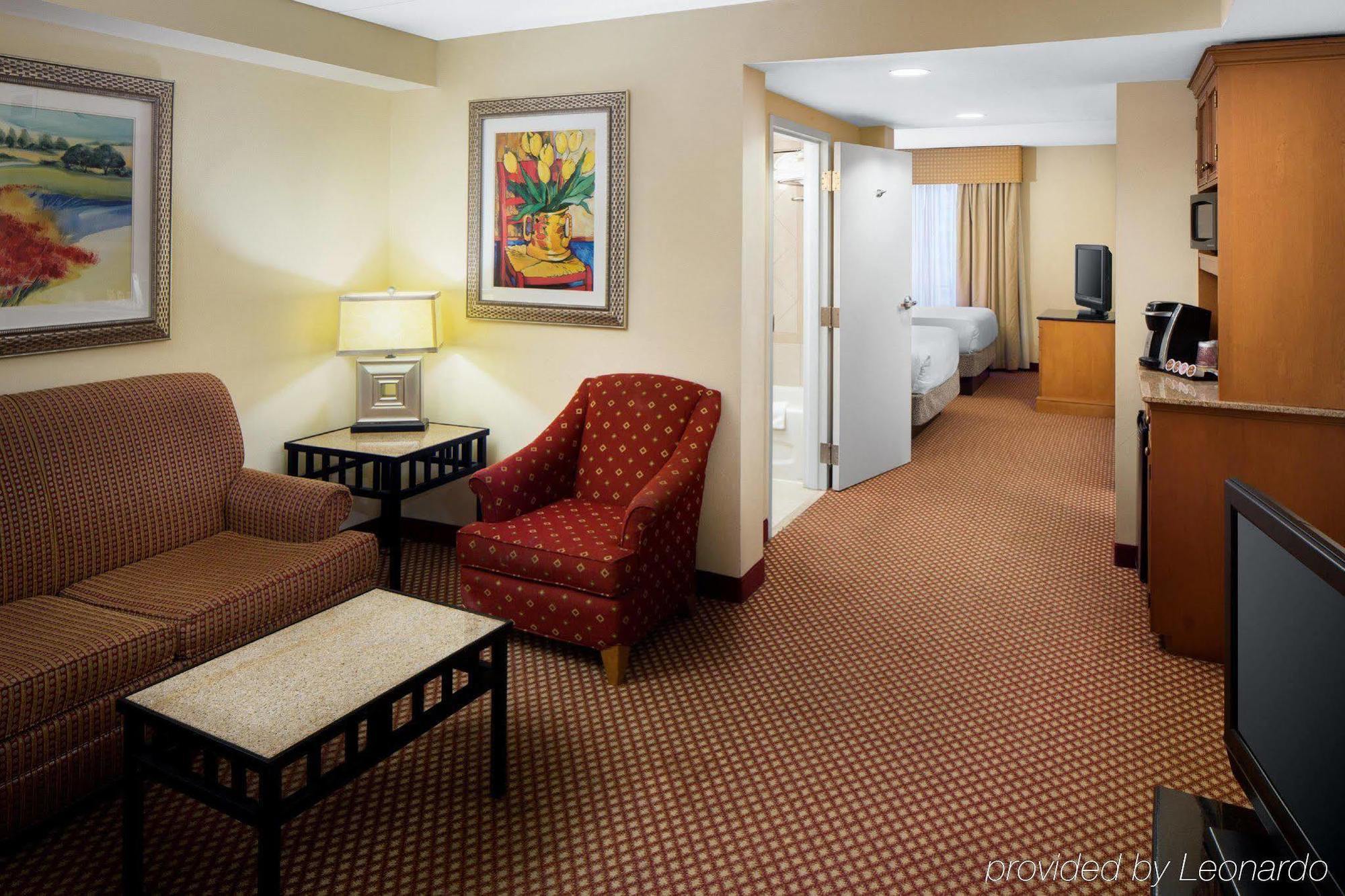 Hilton Garden Inn Atlanta Airport/Millenium Center מראה חיצוני תמונה